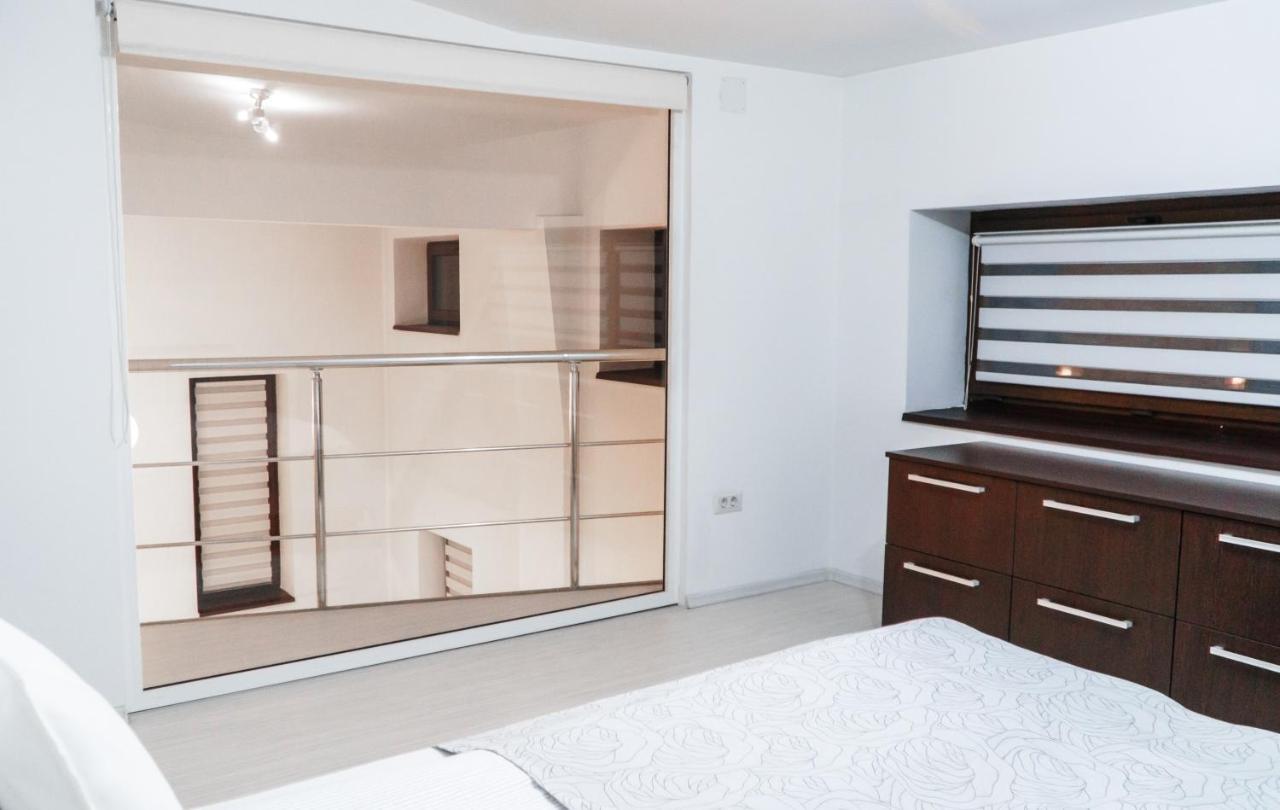 Vila Carolina Apulum Villa Gyulafehérvár Kültér fotó